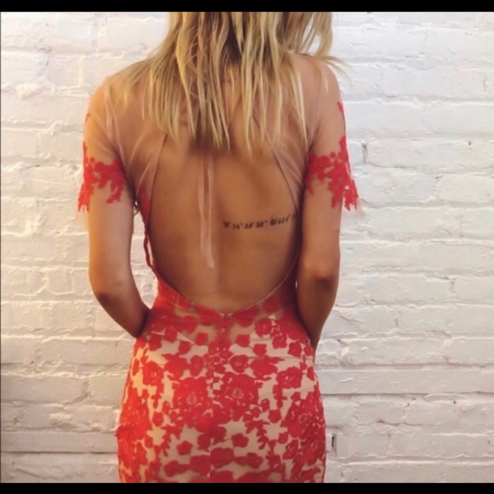 Beautiful dress:)
